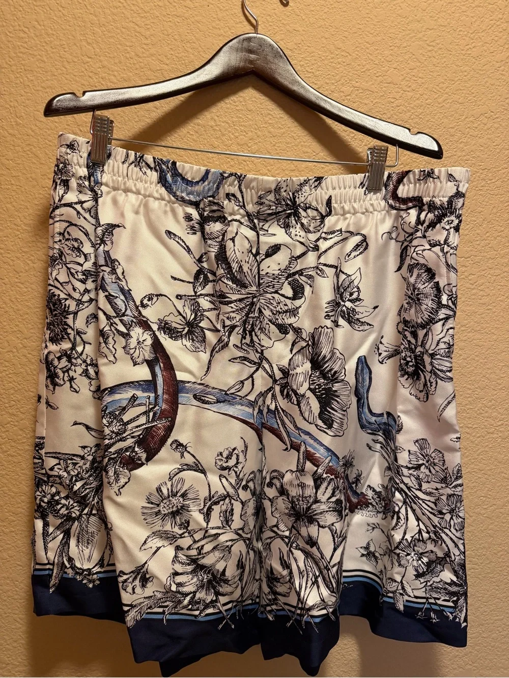 New Gucci Floral Logo Silk Shorts White Blue Size IT 54 / US L 36 - 40 Waist